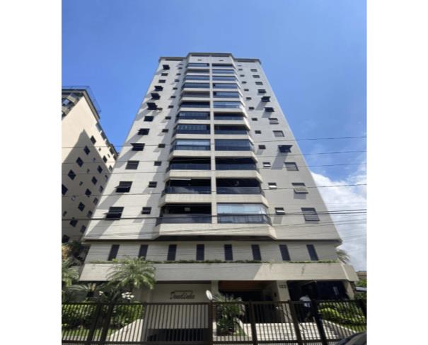 Foto de SANTOS- APTO DE 03 DORM- SUÍTE- SALA-VARANDA-187M² ÚTEIS