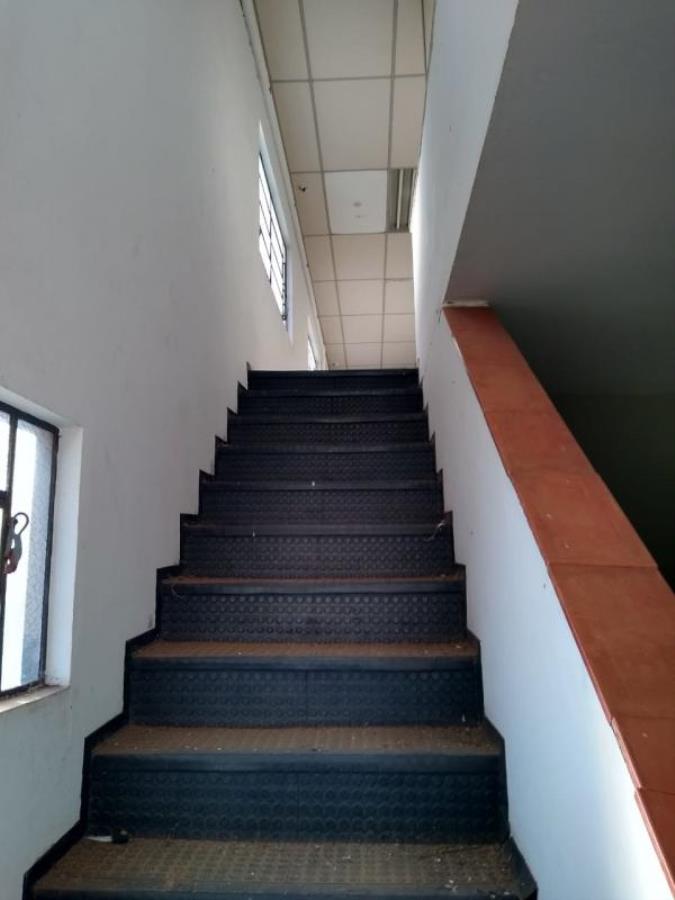 SÃO JOSÉ DO RIO PARDO - GALPÃO INDUSTRIAL DE 711 M² úteis e SÃO JOSÉ DO RIO PARDO - GALPÃO INDUSTRIAL DE 711 m² e 800 m², localizado em São José Do Rio Pardo - SP