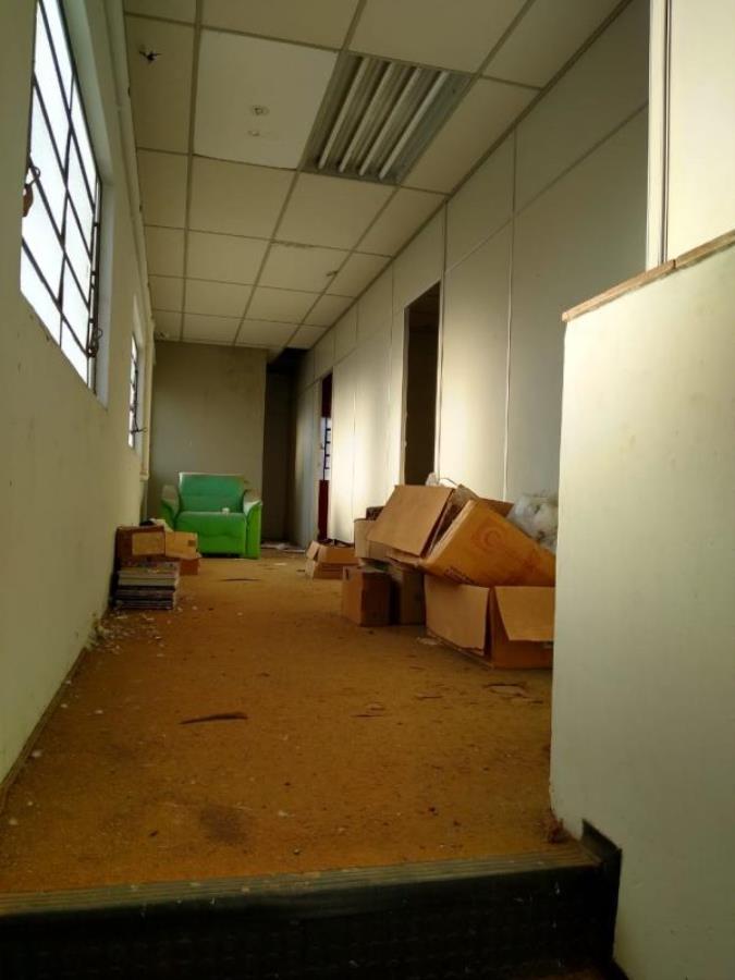 SÃO JOSÉ DO RIO PARDO - GALPÃO INDUSTRIAL DE 711 M² úteis e SÃO JOSÉ DO RIO PARDO - GALPÃO INDUSTRIAL DE 711 m² e 800 m², localizado em São José Do Rio Pardo - SP