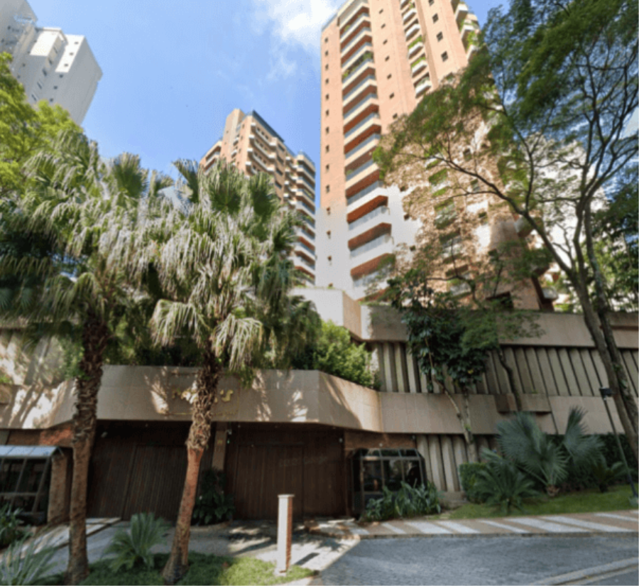 VILA ANDRADE - 4 DORM + 4 VAGAS + DEPÓSITO - 300M² UTEIS VILA ANDRADE - 4 DORM + 4 VAGAS + DEPÓSITO - 300M² UTEIS, localizado em São Paulo - SP